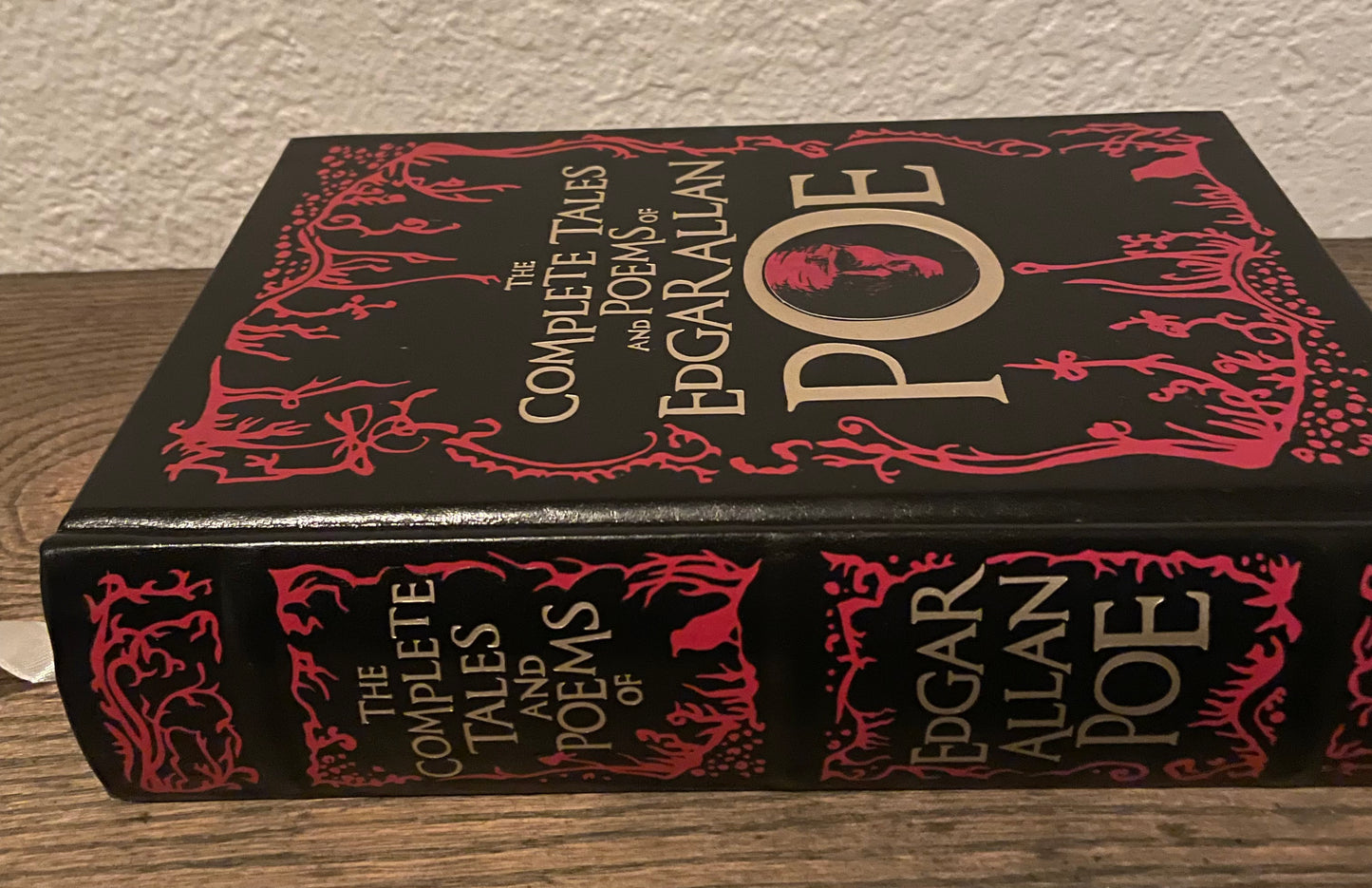 The Complete Tales and Poems of Edgar Allan Poe